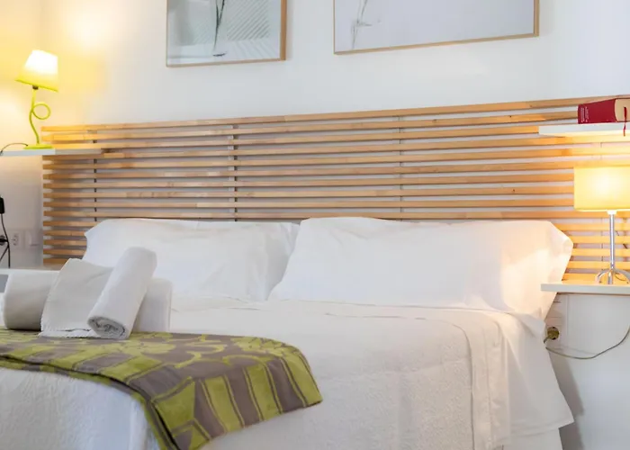 Net By Family Homes * Denia