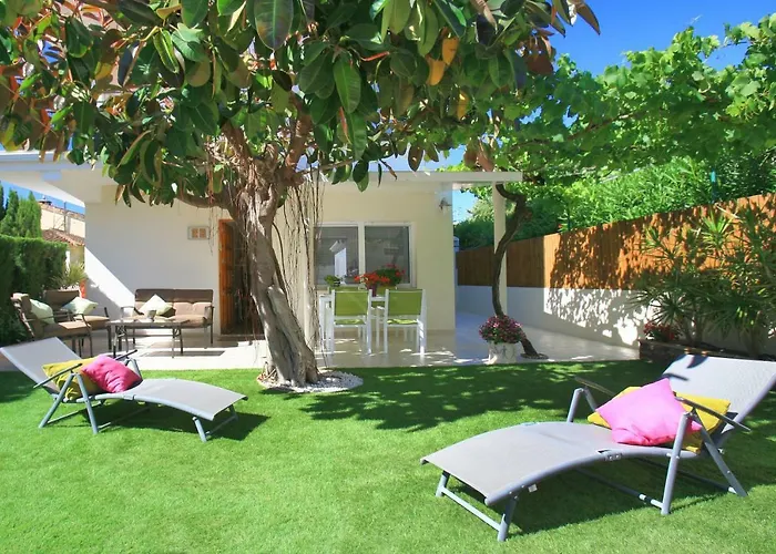 Net By Family Homes *